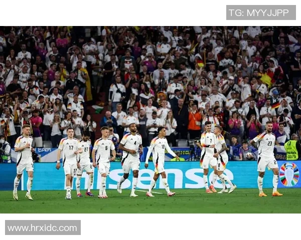 克罗斯在足球世界中的传奇之路与对现代比赛的深远影响分析